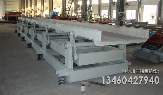 連桿長距離振動輸送機(jī)圖片