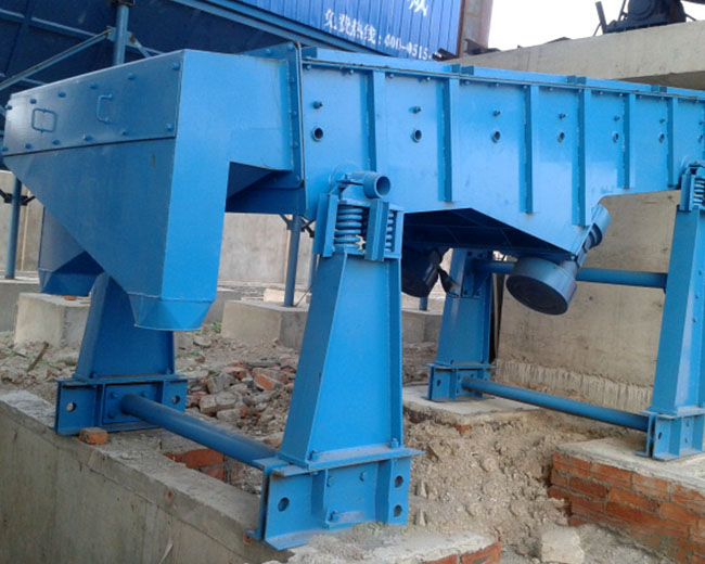 鈣粉篩是什么形式的振動(dòng)篩，多少錢？