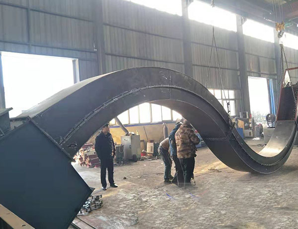 可彎曲刮板輸送機按工作原理計算彎度不大于多少！