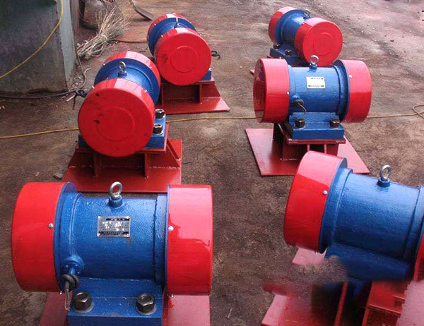 倉壁振動(dòng)器