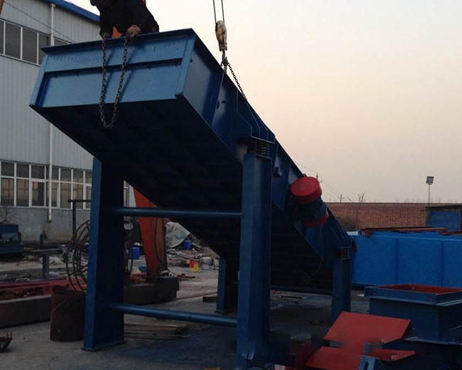 煤炭行業(yè)的分級(jí)、脫水、脫介直線型振動(dòng)篩合適