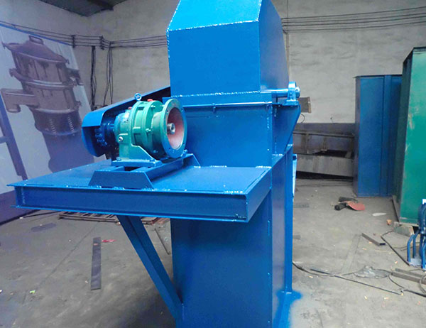 重慶提升機(jī)都是在哪個(gè)地區(qū)采購(gòu)的，新鄉(xiāng)嗎？