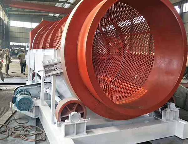 滾軸篩砂機(jī)主要用來篩分原砂的，抗沖擊力強(qiáng)