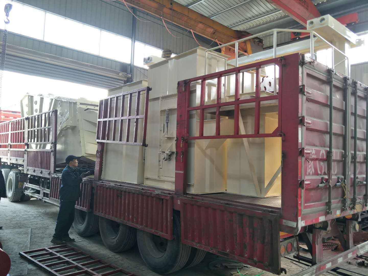 山東王經(jīng)理概率篩、斗式提升機發(fā)貨了請注意查收