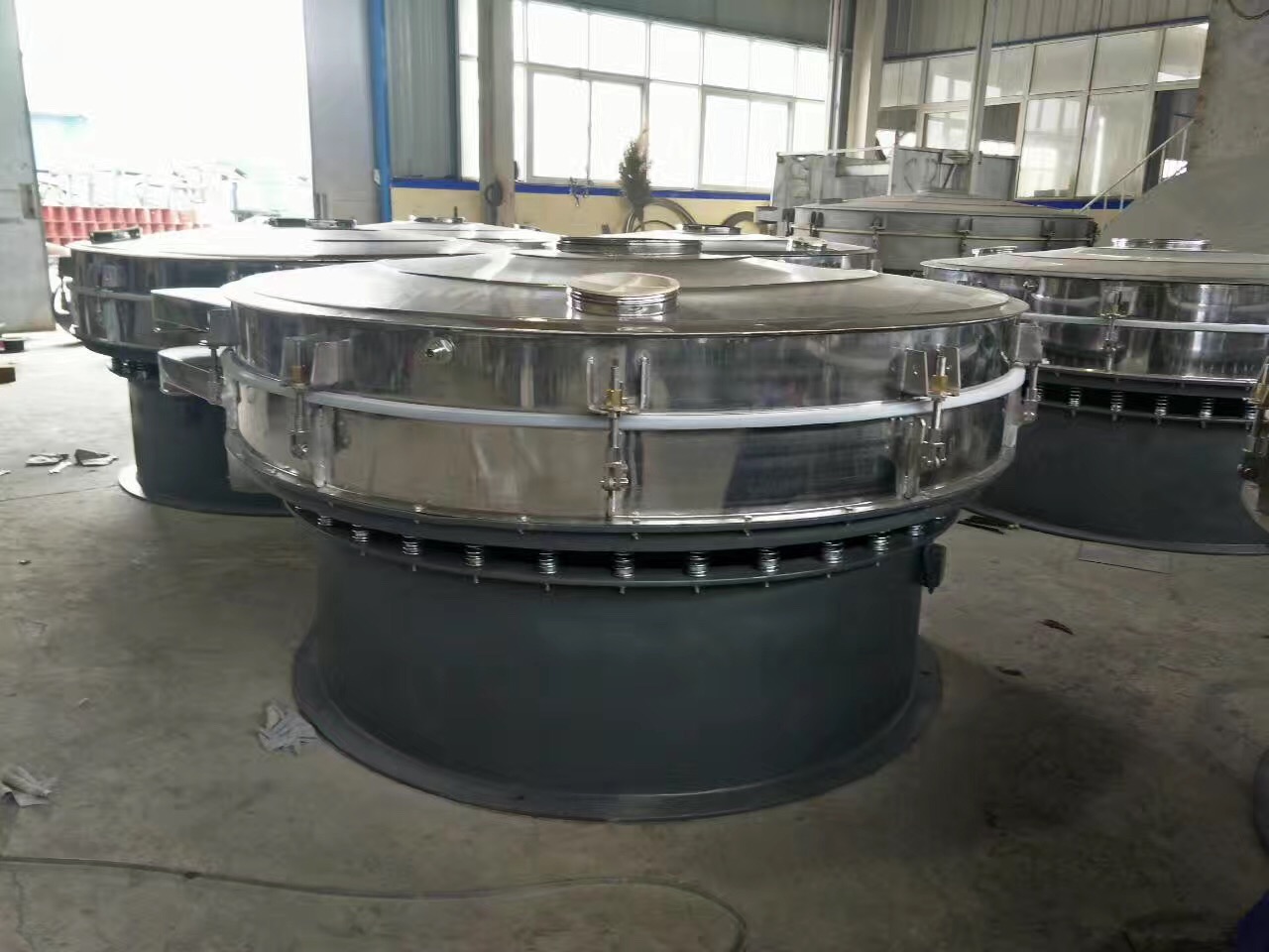 重鈣粉、滑石粉不銹鋼篩分目篩使用超聲波旋振篩